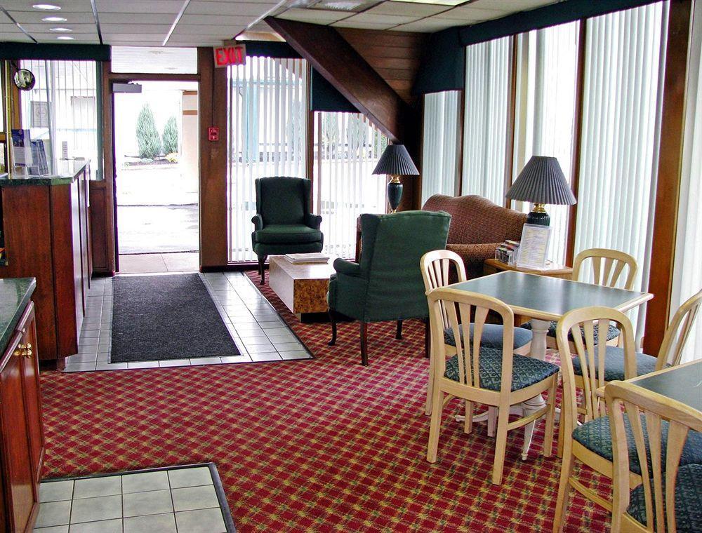 Motel 6-Geneva, Oh Buitenkant foto