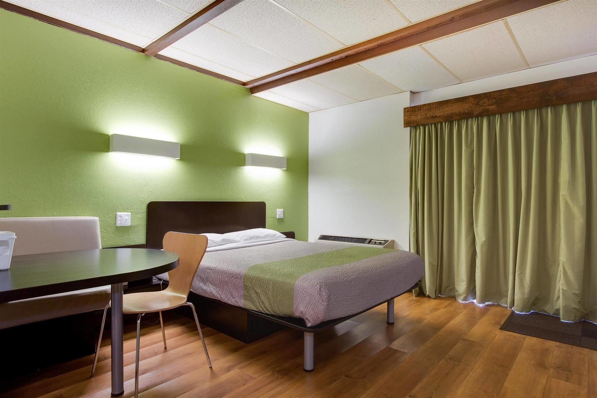 Motel 6-Geneva, Oh Buitenkant foto